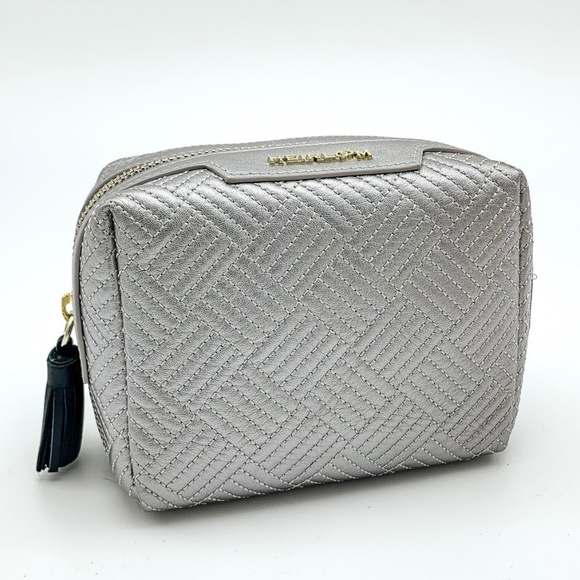 NWOT HEIRLOOM Quilted Leather Makeup Bag - Picture 1 of 4